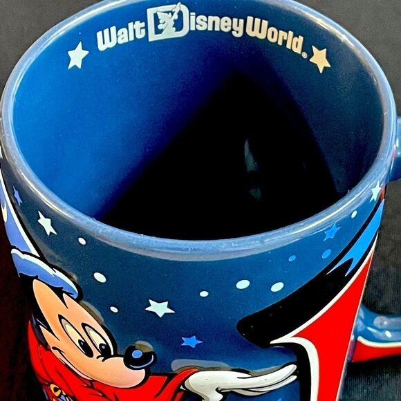 Walt DISNEY WORLD 2013 FANTASIA COLLECTABLE MUG - Picture 3 of 4